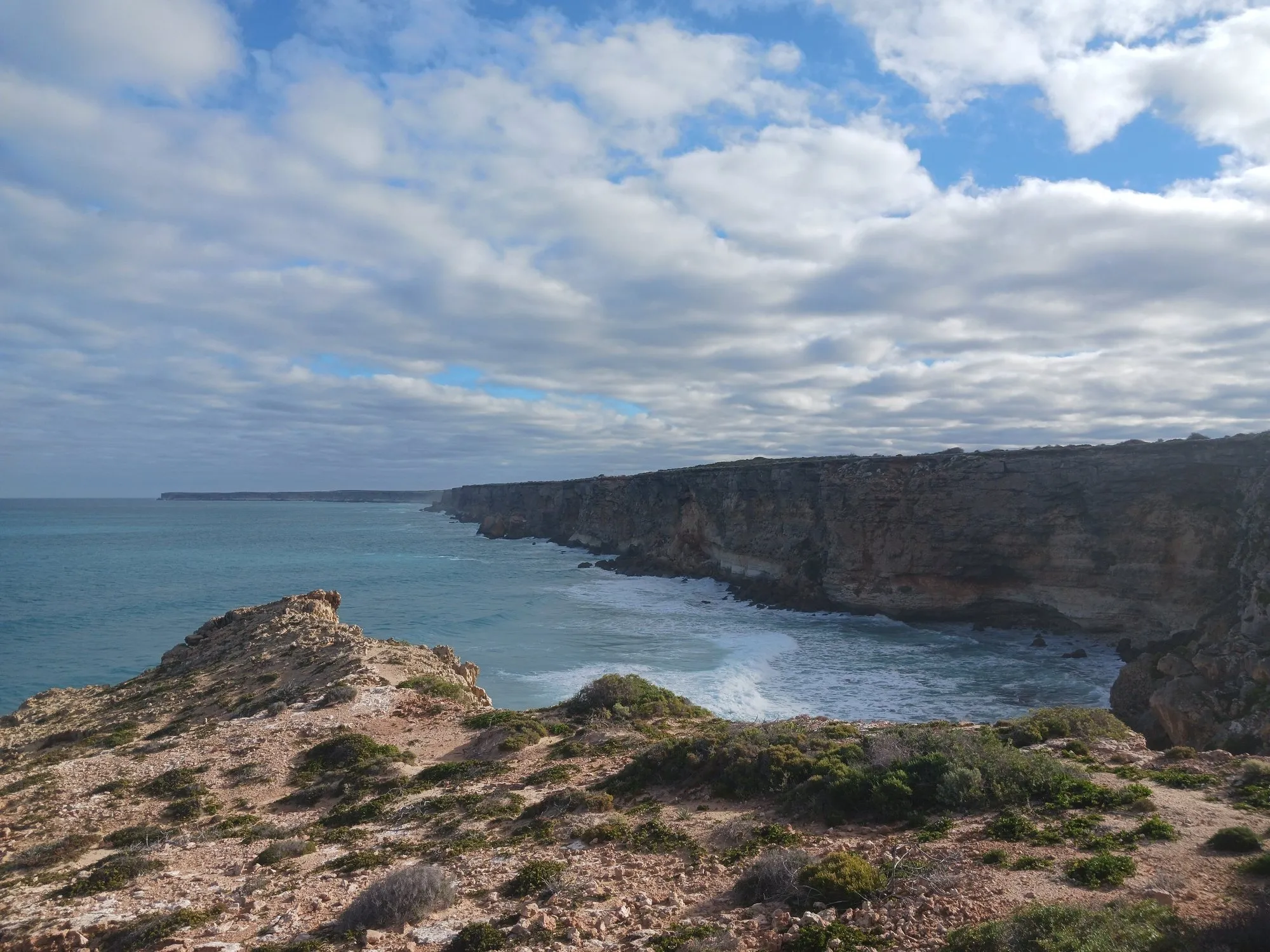 Cliffs at the Head of Bight in South Australia under a cloudy sky